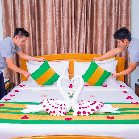 Great Feel Hotel Yangon Extérieur photo