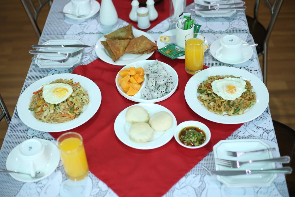 Great Feel Hotel Yangon Extérieur photo