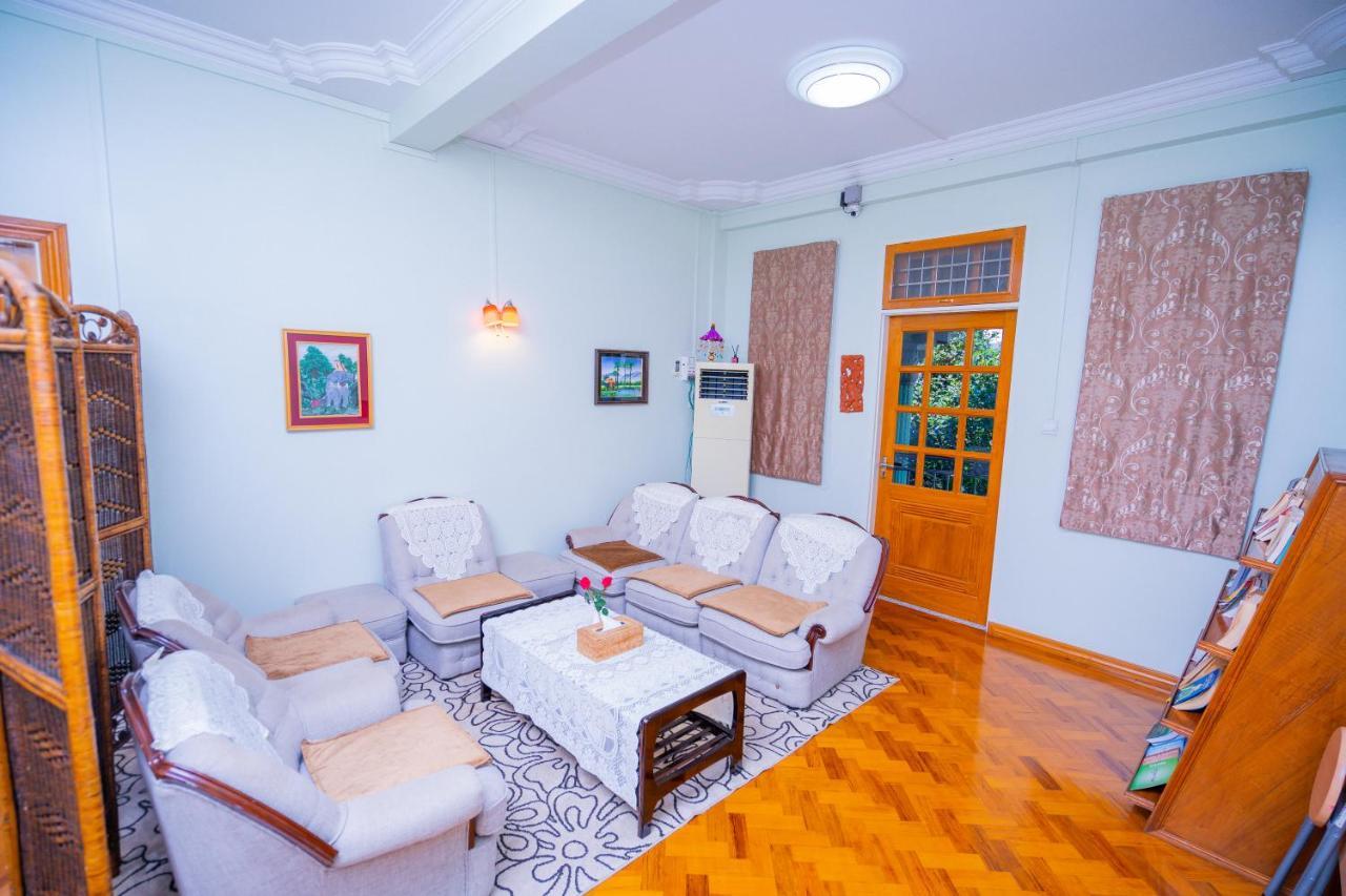 Great Feel Hotel Yangon Extérieur photo